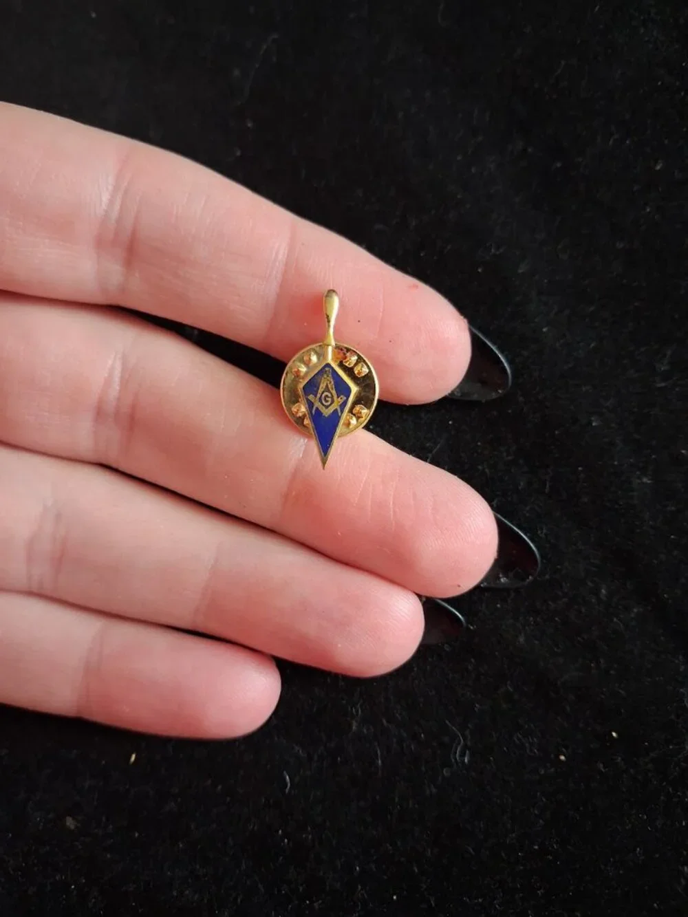 Unusual Mason's pin